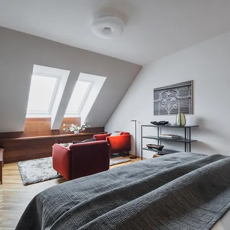 شقة My Second Home Prague - Nekazanka 17, 604 *